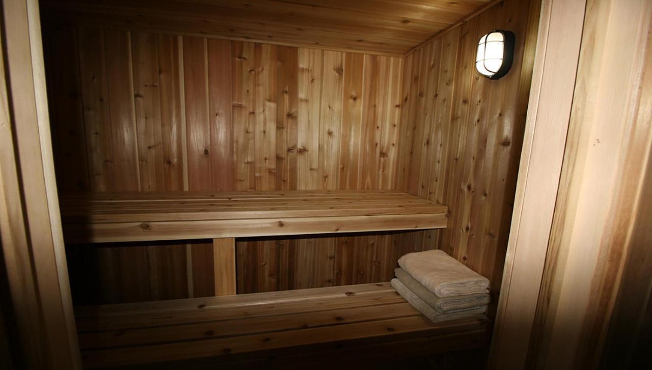 Pelican Guest House. Village Style Living. Spend Vacation Time In Eco Place! 伊利堡 外观 照片