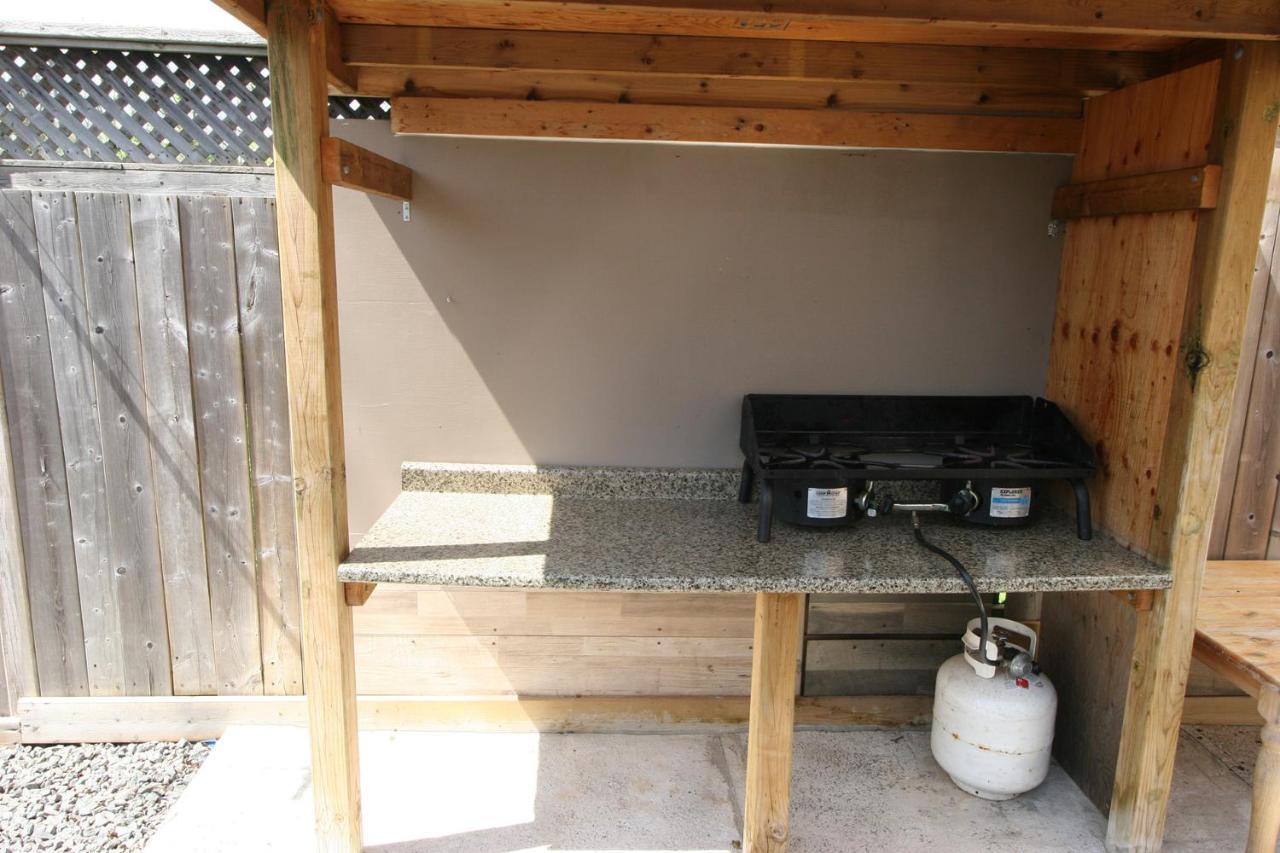 Pelican Guest House. Village Style Living. Spend Vacation Time In Eco Place! 伊利堡 外观 照片
